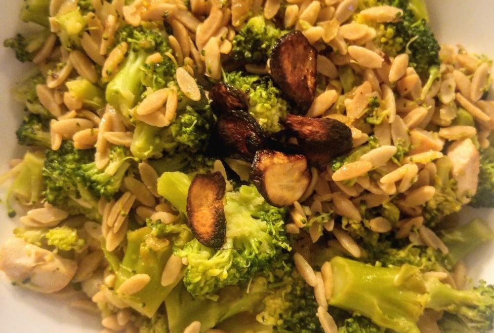 Rijst met broccoli en krokante knoflook
